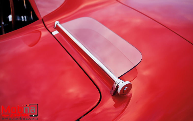 ۱۹۶۰-plymouth-xnr-concept-car-windshield