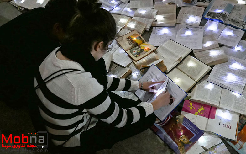 book-installation-literature-vs-traffic-luzinterruptus-toron