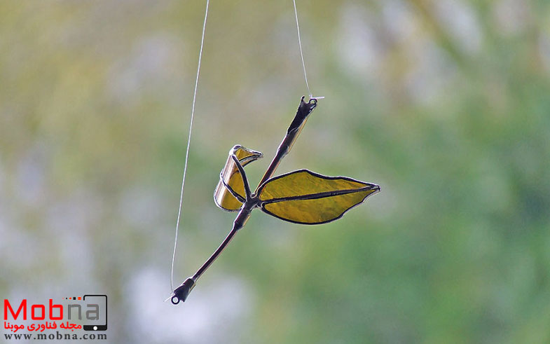 this-stained-glass-artist-turns-beer-bottles-into-beauti_003