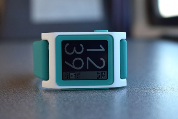 Pebble به شرکت Fitbit فروخته شد