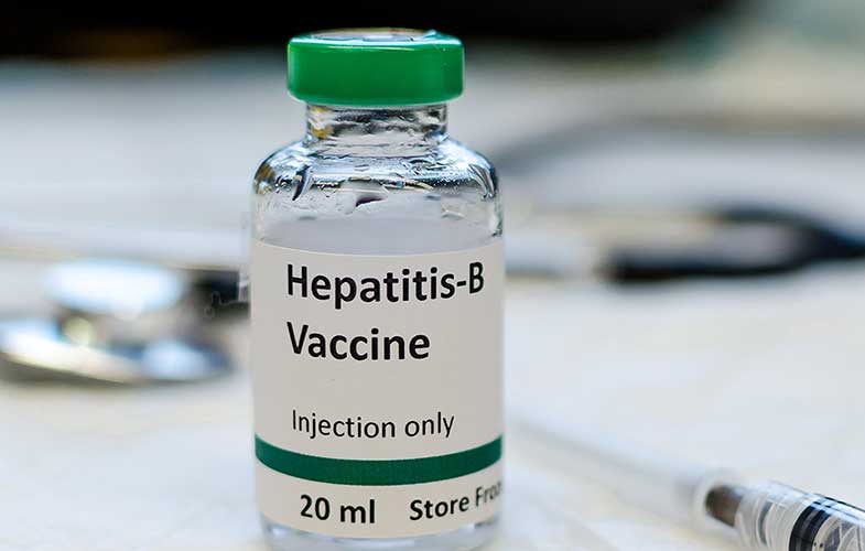 این افراد حتما واکسن هپاتیت B را بزنند