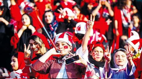 شرق: بدون تماشاگر شدن پرسپولیس به خاطر زنان