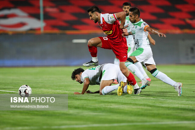 تلنگر به پرسپولیس؛ حداقل مهاجم خارجی متوسط جذب کنند!