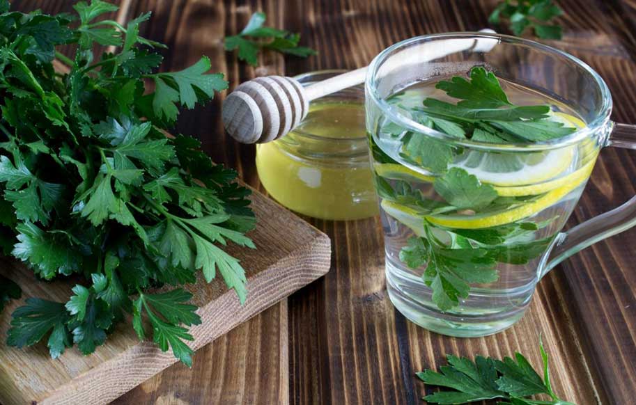 ۹ دمنوش مناسب برای دوران قاعدگی