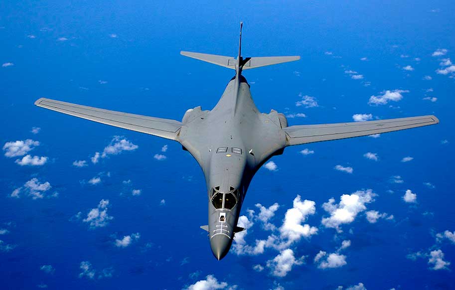 بمب افکن استراتژیک B-1 Lancer؛ نیزه ای در آسمان (+عکس)