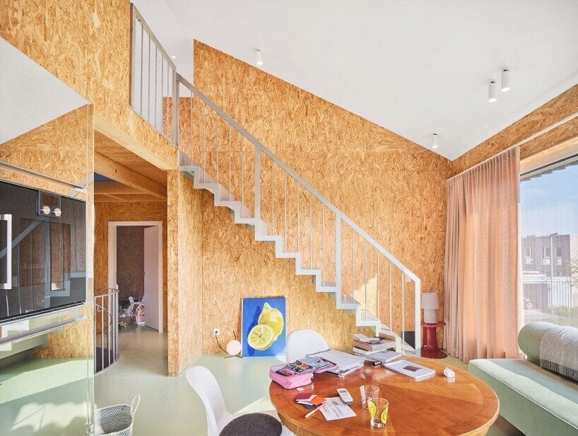 همراه با اقامتگاه نئو پالادینی متمایز در آلمان