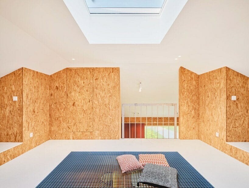 همراه با اقامتگاه نئو پالادینی متمایز در آلمان