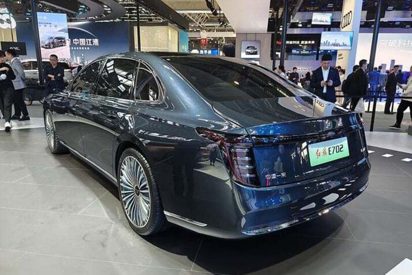 هونگچی E702