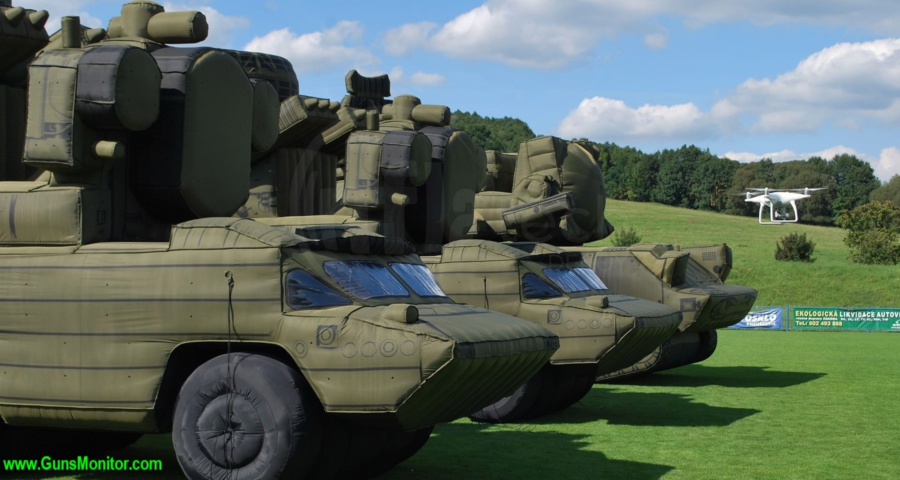 تسلیحات تقلبی بادی که به عنوان طعمه کاربرد دارند